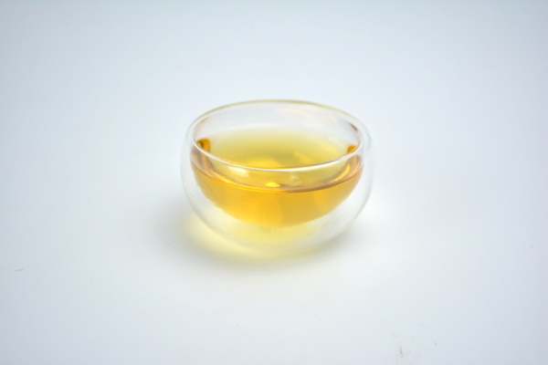 金骏眉茶叶用玻璃杯泡法(喝金骏眉用什么杯子最好) 第1张