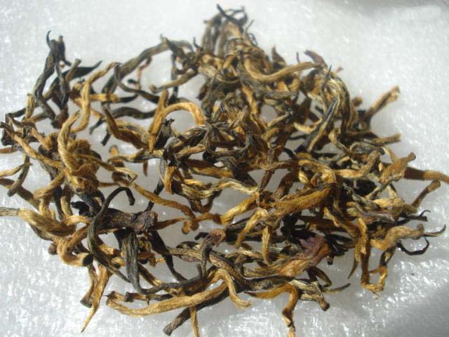 金骏眉茶叶如何辨别(金骏眉茶叶的辨别方法) 第2张