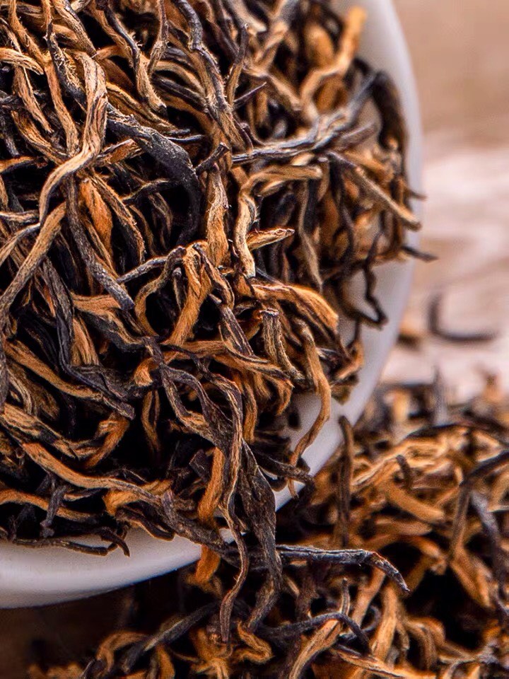 金骏眉的金茶叶(金骏眉茶叶好吗?是红茶还是绿茶?) 第1张