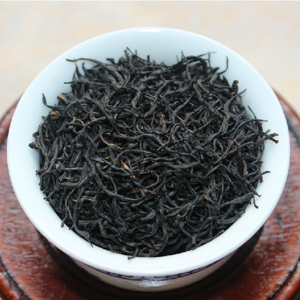 金骏眉茶叶是黄色还是黑色(金骏眉茶叶是黄的好还是黑的好) 第2张