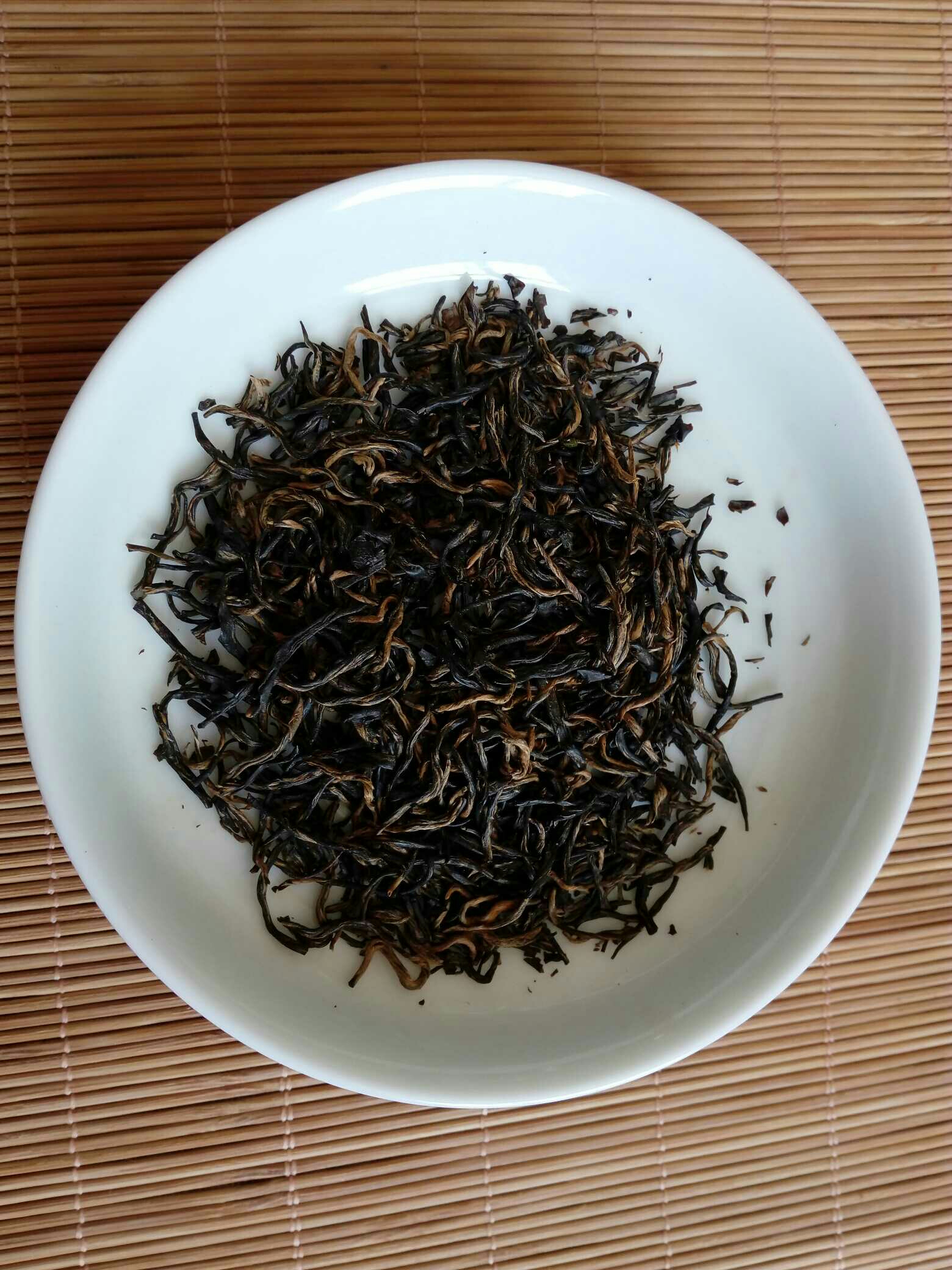 雨河茶叶金骏眉(金骏眉茶烟多少钱一条) 第2张
