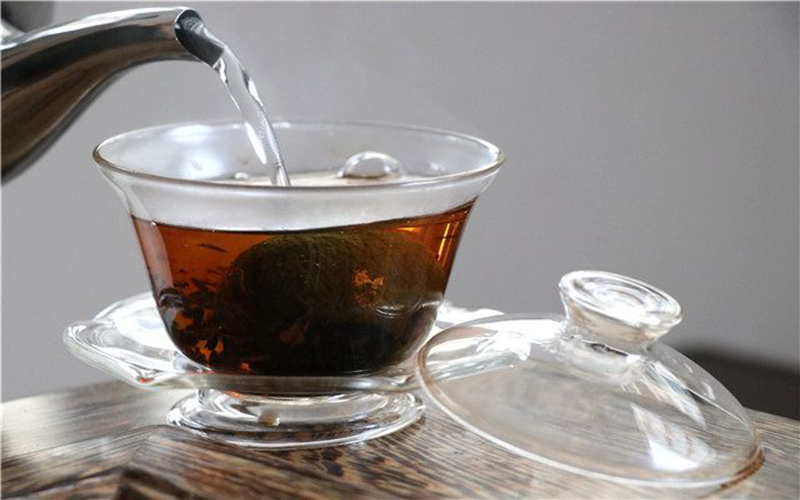 煮奶茶加多少茶叶(煮奶茶加多少茶叶最好) 第2张
