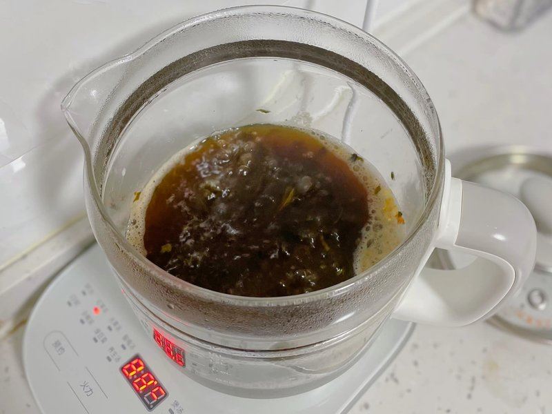 茶叶水煮奶茶(用茶叶煮奶茶要加水吗) 第1张